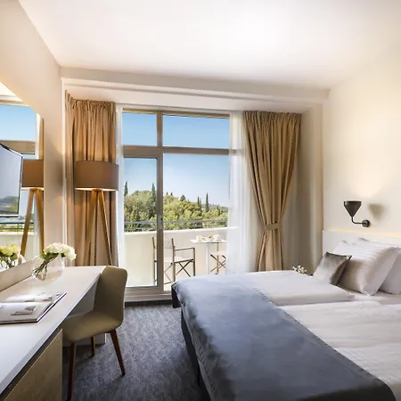 Ξενοδοχείο Remisens Albatros 4*