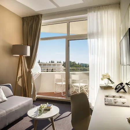 Remisens Albatros Hotel 4*