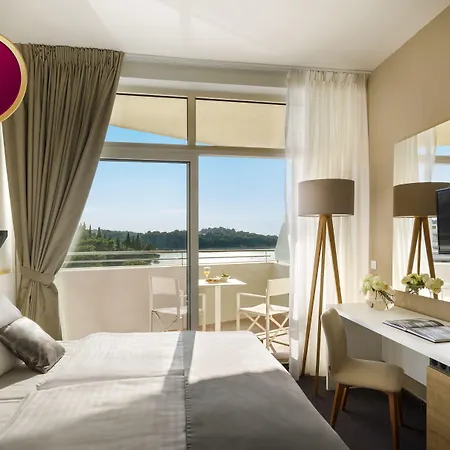 Remisens Albatros Hotel 4*